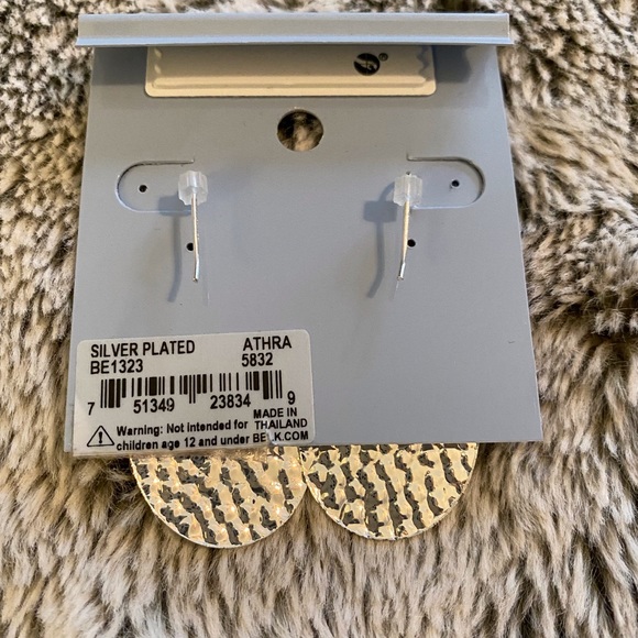 NWT Sterling Silver Hammered Oval Drop Earrings - Picture 3 of 3